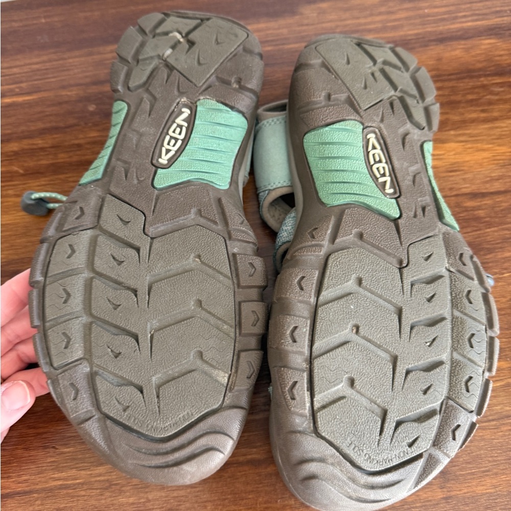 Keen Newport H2 Womens 7 Green Sport Sandals Water Hiking Comfort - Picture 7 of 10